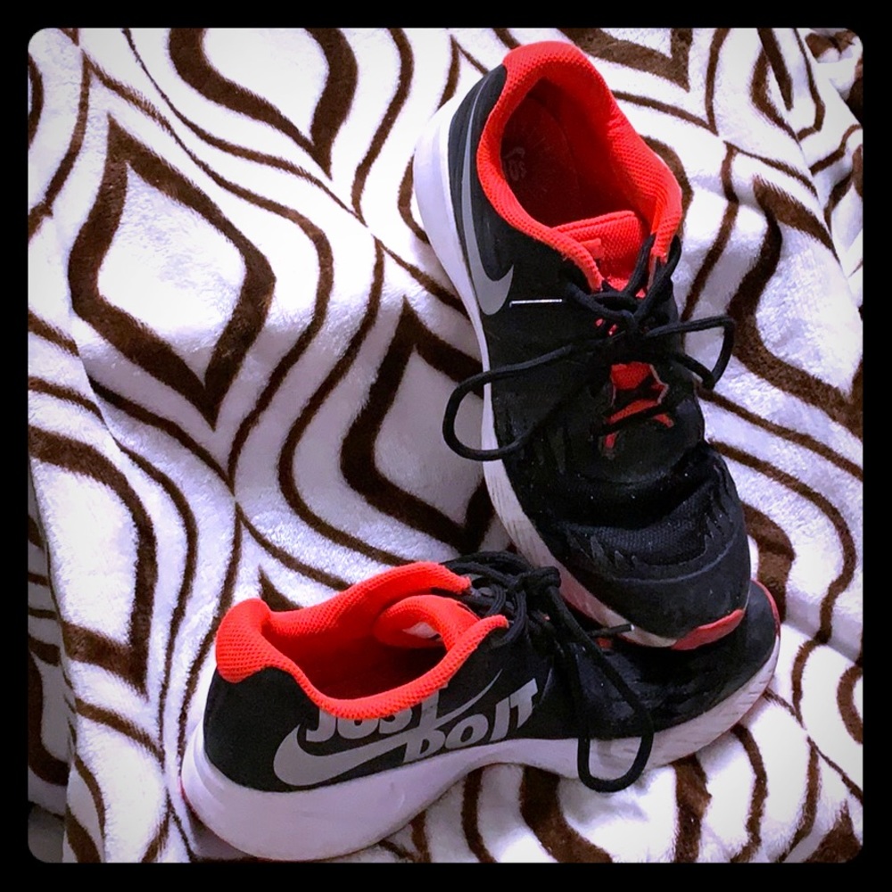 Nike Shark Youth shoes